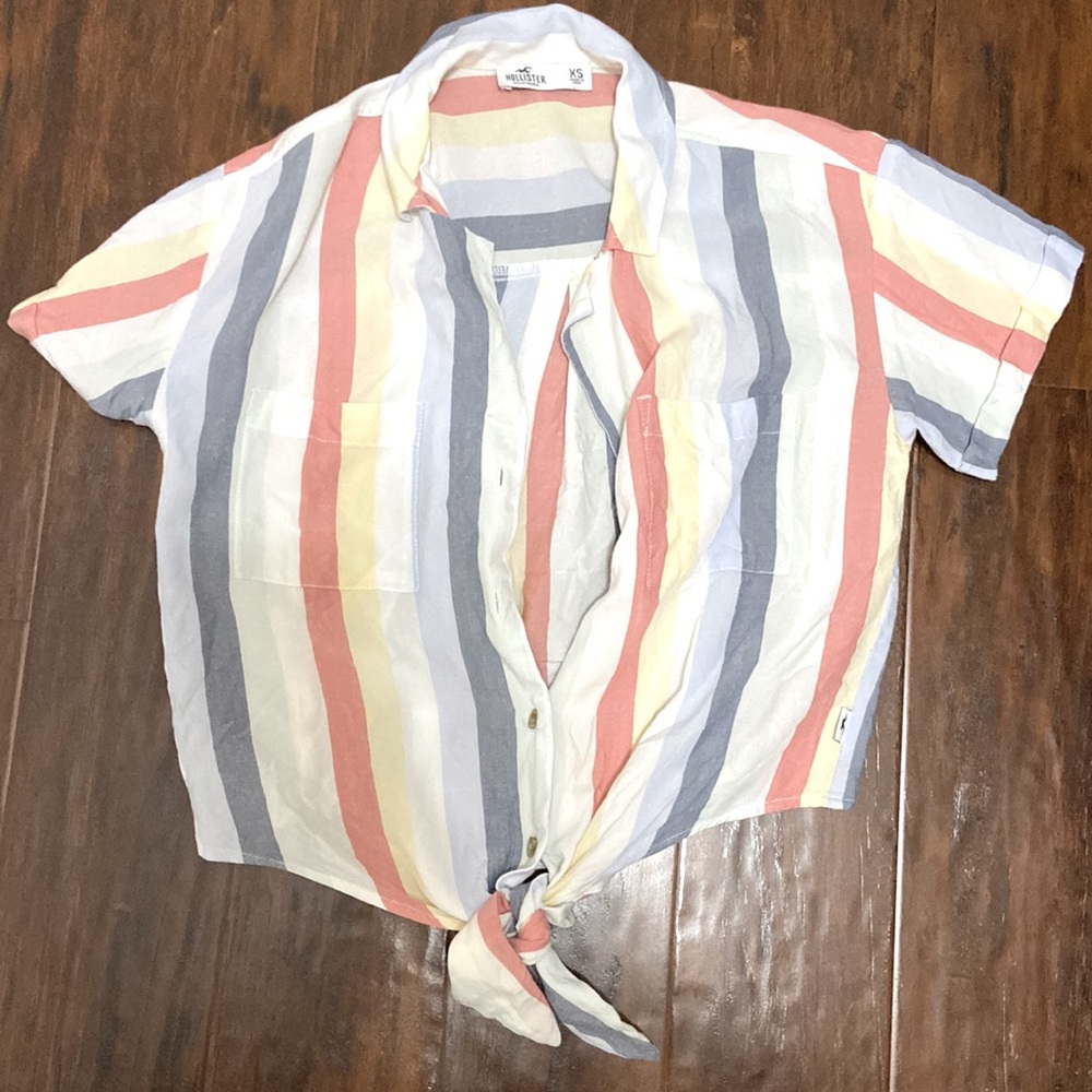 Hollister,cropped, button up striped tee